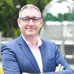 Dean school of management AIT giám đốc chương trình thạc sĩ ESG