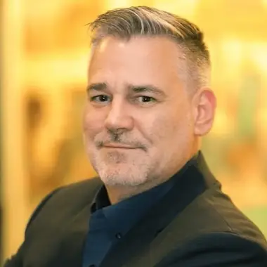 mr-David-Galipeau-giang-vien-ait